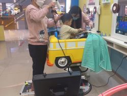 -爆米花儿童美发乐园