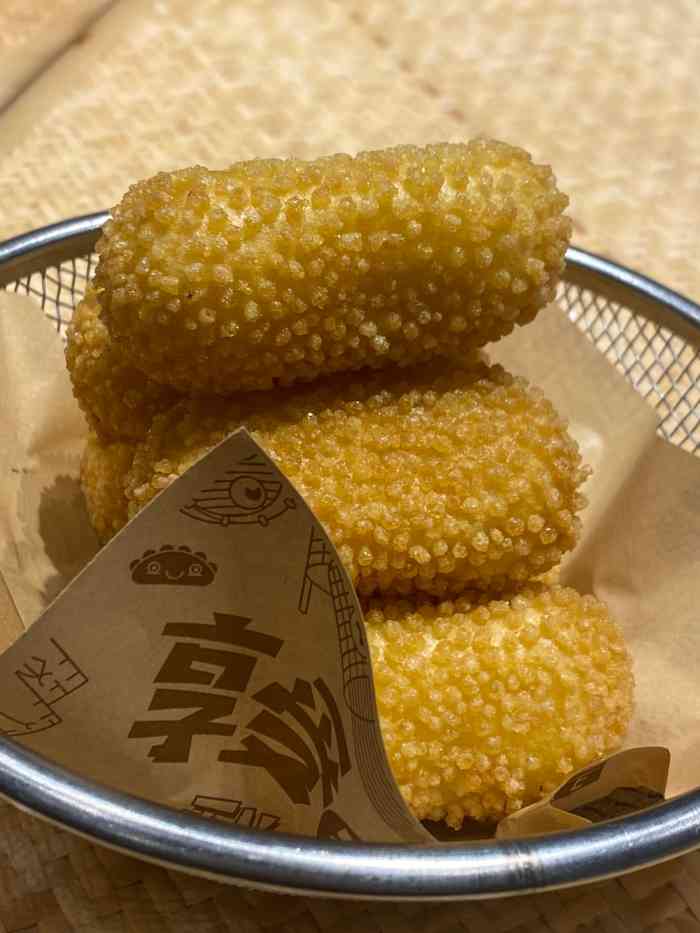 润霆1月11日 21:30打分0650/人眉州小吃人不多,但做的很好吃,梅菜