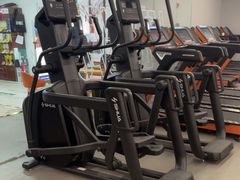 -乐刻健身铁馆(灯市口店)