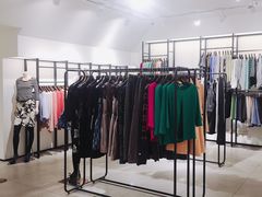 -Max Mara(王府井奥莱·香江小镇店)