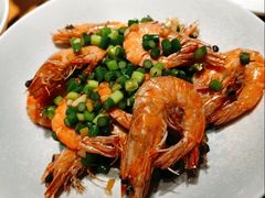油爆鲜基围虾-龚兴城鱼羊吉·家传湖北菜(苗栗路总店)