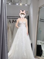 -Lady  Jane高端婚纱礼服馆