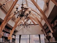 -钟书阁(松江泰晤士小镇店)