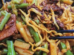 -金扁豆酱肉焖面