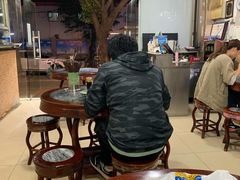 等位区-兴兴旺·冬瓜盅·啫啫煲(西华路店)