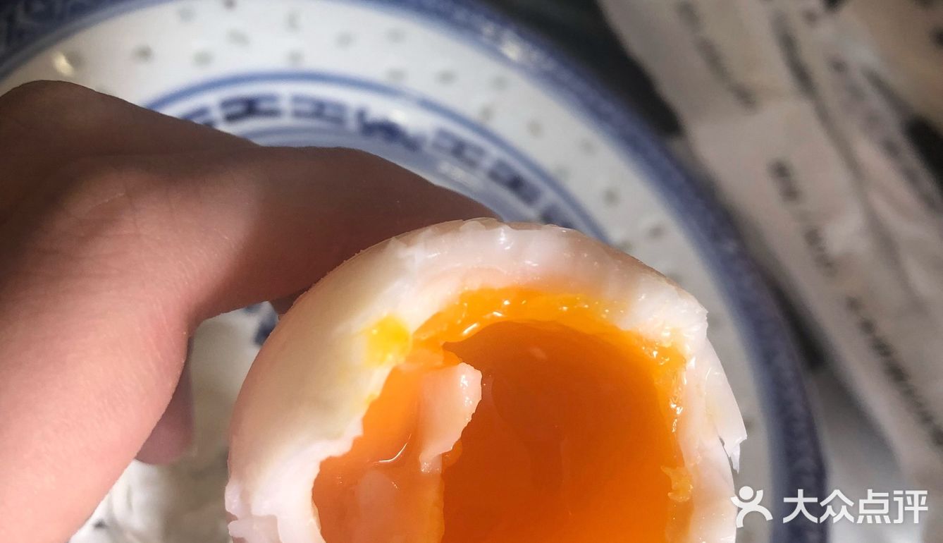 终于拔草了这家店。首先大招牌年糕 确实不错