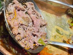 -洱火云南酸菜牛肉火锅(石景山当代商城店)