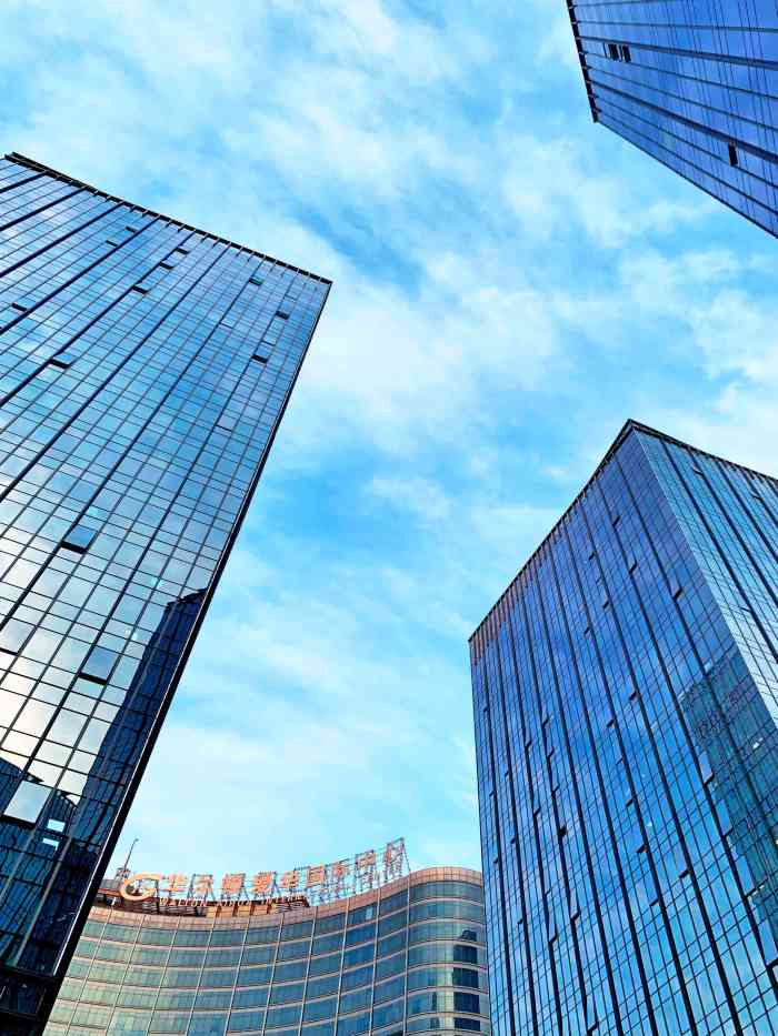 国投财富广场-"朋友在附近办公,约的这里吃便饭大厦门口..."-大众点评