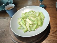 -蜜桃餐厅·伴山(湖滨商业街店)