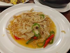 -赖厨潮汕砂锅粥