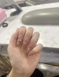 -蜜桃美甲美睫化妆