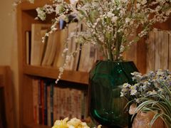 -月亮眼花园餐厅书吧酒吧