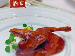 脆皮多汁乳鸽-御彩酒家(东风东路店)