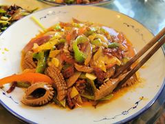 -石磨豆花家常菜·牦牛排土火锅