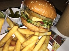 -The Habit Burger Grill 哈比特汉堡(复兴soho店)