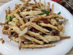 -江城燕子大排档(江汉路步行街店)