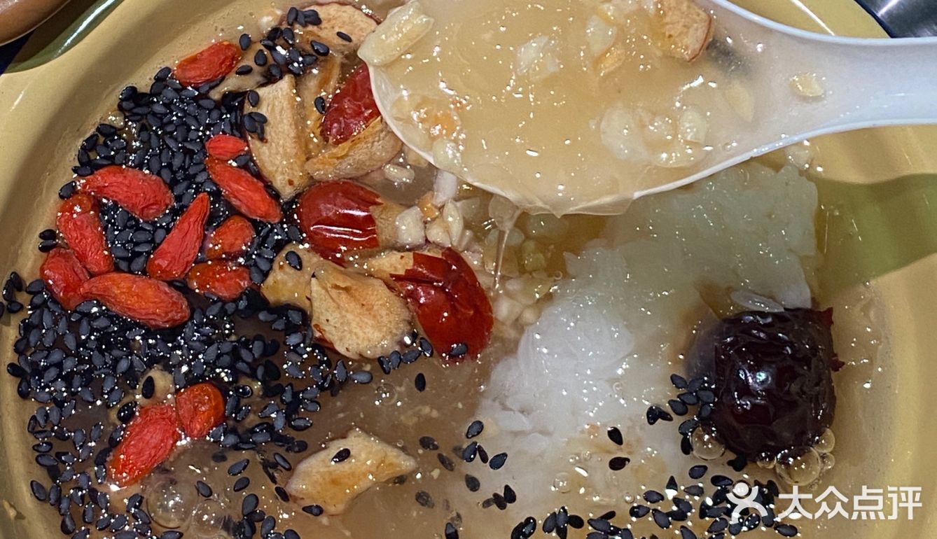 在武汉！在江汉路！锅气十足的小店…