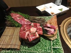 -山川小町·极番烧肉(新地假日广场店)