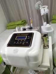 -荟草堂专业痘肌皮肤管理