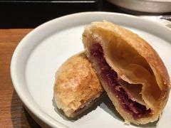 现烤鲜花饼-云海肴·汽锅鸡·云南菜(天山百盛优客店)