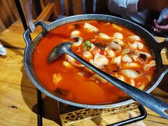 -老滇山寨•云南特色菜•地方菜•民族风情歌舞表演(金碧店)