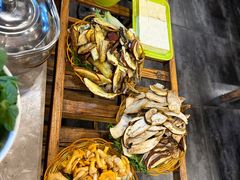 -易门野生菌府·菌海森林(月牙潭公园店)