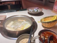 -喃喃椰·糟粕醋·椰子鸡火锅(七堡花园店)