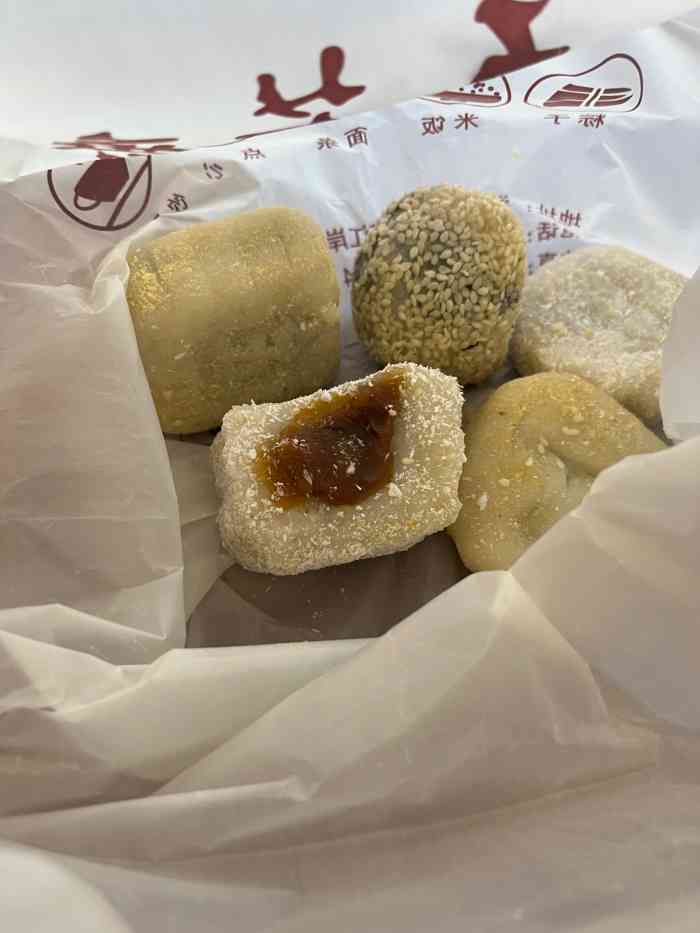 五芳斋(中山大道总店)-"汤圆有速冻的也可以在店里吃,六个一碗,价.