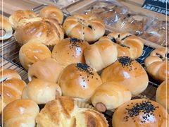 -yeast面包店