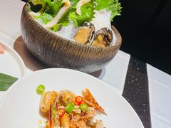 -红鼎豆捞·非遗鲍皇汤火锅(宝丰路店)