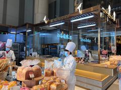 面包甜点陈列柜-西村叔叔的店·面包·甜品·蛋糕(清河万象汇店)