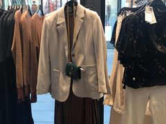 -URBAN REVIVO(欢乐海岸购物中心店)