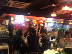 大堂-鲜入围煮花胶鸡海鲜火锅