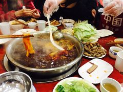 -刘胖娃鱼庄·特色肥肠鱼(杨家坪店)