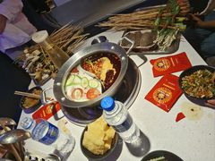 -钢管厂五区小郡肝串串香(滨江店)
