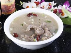 鸽子汤-小金鬼·煎饺·鸽子汤