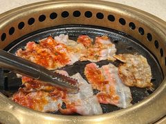 -蚂蚁洞·烤肉大营地(上海静安大悦城店)