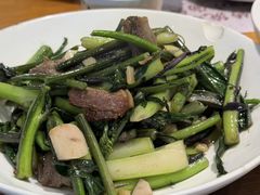 -黄泥岗·地道湖北菜(奥特莱斯店)