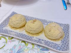 蜜汁叉烧雪山包-翠园(南京德基广场店)