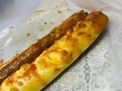 香辣酱汁鸡肉香肠面包-巴黎贝甜(国贸店)