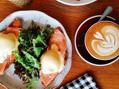 -ROAST coffee & eatery