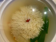 鲜松茸菊花豆腐-青岛香格里拉·香宫中餐厅