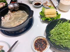 -东椰·海南椰子鸡火锅(朝阳门店)