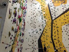 -问山MountQuest攀岩馆