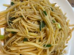 醋溜土豆丝-何哥鲜鱼餐厅(龙湖花园店)