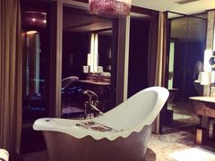 iphone_upload_pic-上海浦东丽思卡尔顿酒店