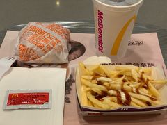 -麦当劳(田林好又多店)