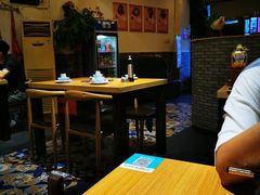 大堂-超越炭火牛蛙火锅鸡(河东店)