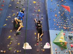 -山之巅攀岩馆(太古城店)