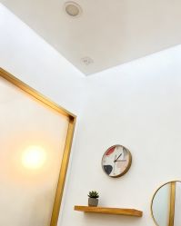 -苗医生专业祛痘·皮肤管理